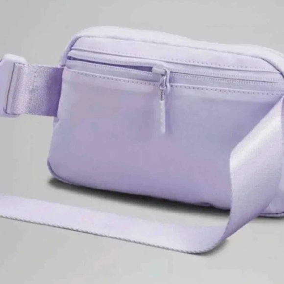 amazon rains weekend bag Amazon.com | RAINS Weekend Bag - Small Waterproof Travel Bag for Women and  Men - Gym, Duffle, Carry On, Overnight (Black, Small)